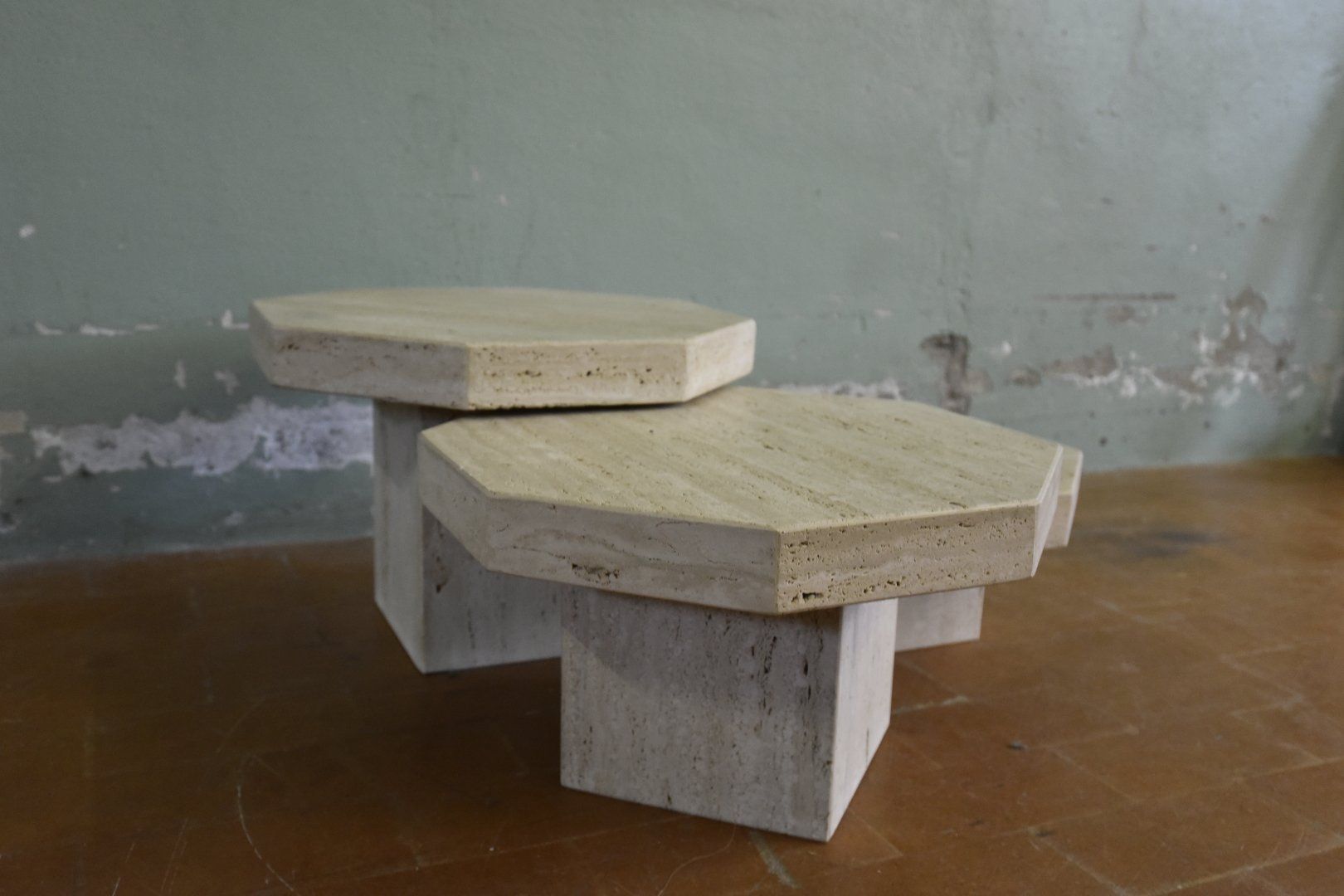 Tavoli: Designer Couchtische aus Travertin – Usato da Lichtensteig venduto da UsedIN 2