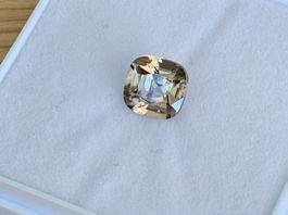 Farbwechselnde Csarite,Diaspore mit Zertifikat