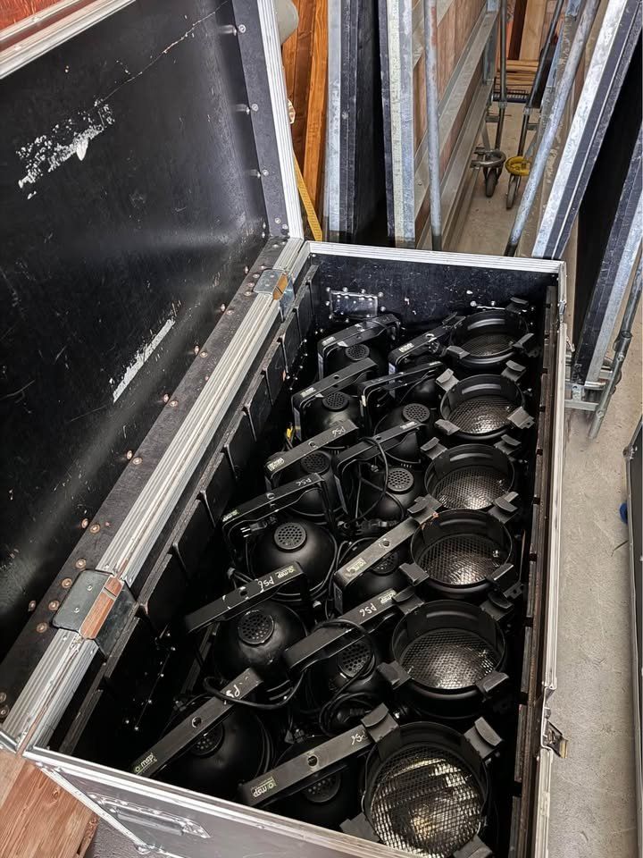 Showtec Lampade: Showtec Par 56 nez court – Usato da Lausanne 26 venduto da baptistevgl 2