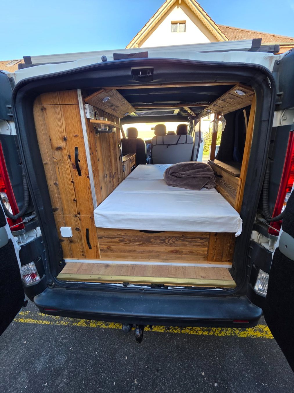 Renault Véhicules de camping: Renault Trafic dCi 115 Camper – D'occasion à Rothenburg par dario33 5