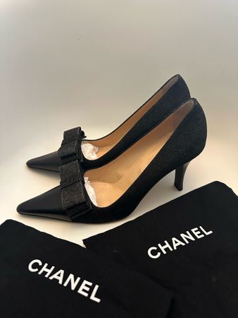 Chanel Pumps, Gr. 39, Schwarz mit Schleife