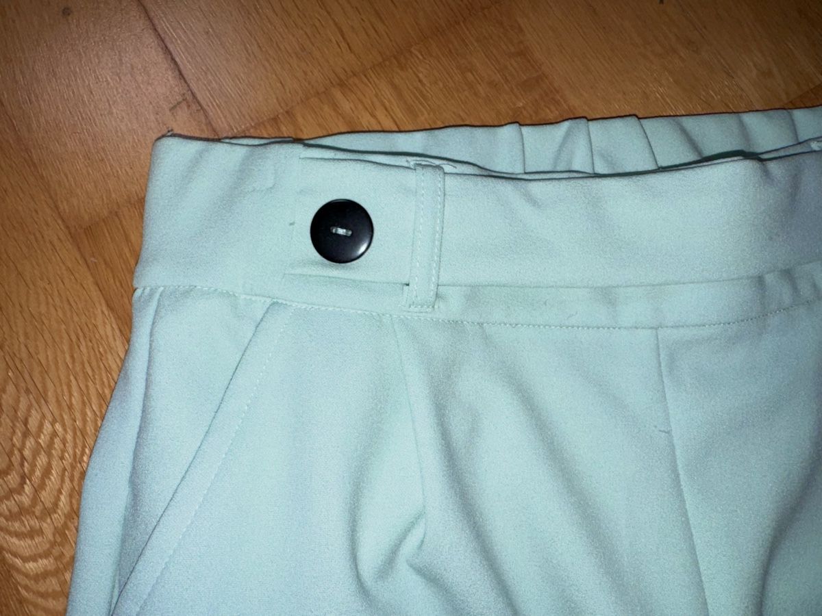 Pantaloni: Culotte Hose mint weit geschnitten – Nuovo (secondo la descrizione) da Zollikofen venduto da AureusManus 1