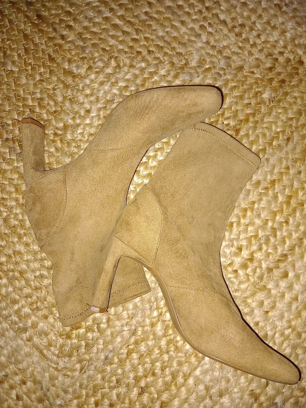 Scarpe da donna: Stiefeletten, rehbraun, Gr. 36 – Usato da Wanzwil venduto da lonelybeachhouse 3