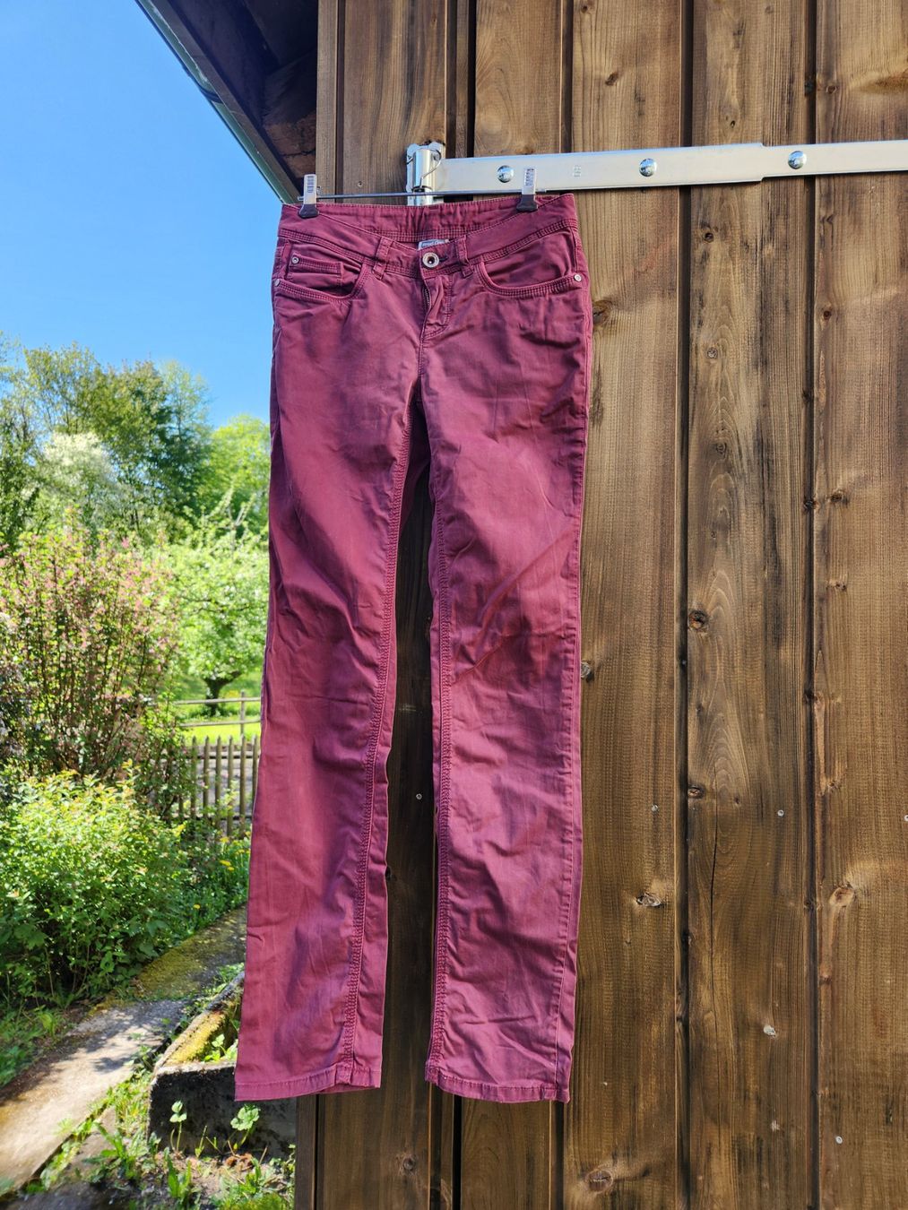 Pantaloni: Elegante rote Hose – Usato da Fribourg venduto da voidness