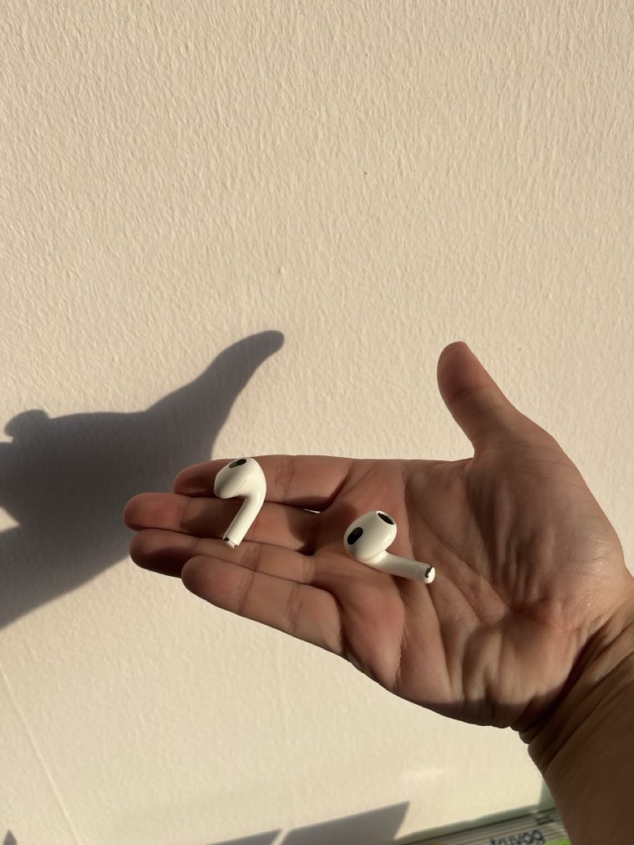 Cuffie: AirPods 3. Gen & Ladecase 2. Gen – Usato da Jegenstorf venduto da chrisch2ooo 4
