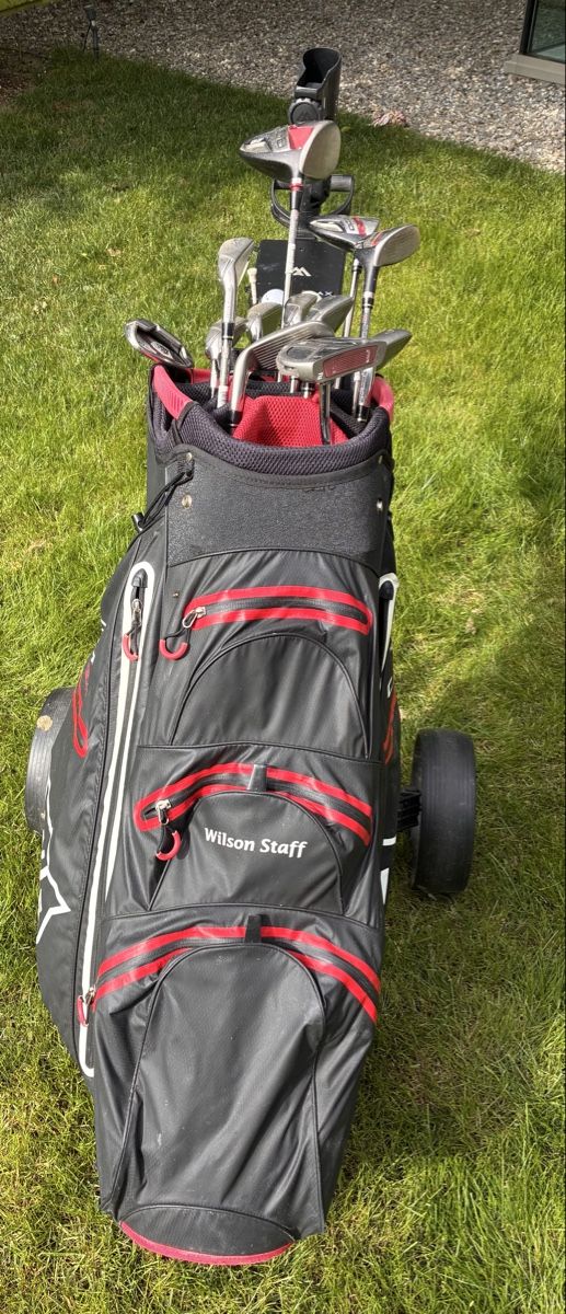 Wilson Schläger & Sets: Wilson Staff Golfausrüstung komplett – Gebraucht aus Triesen von Einstein011