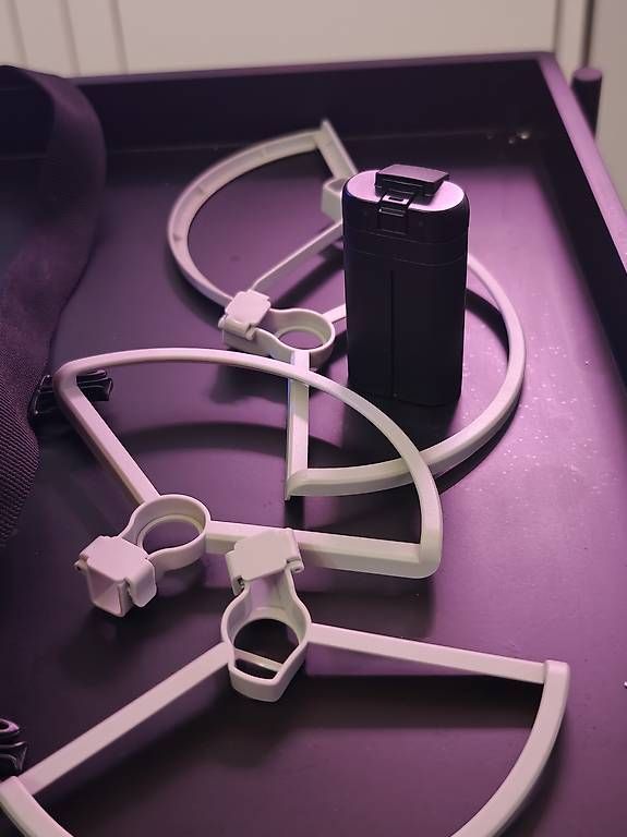 Akkus, Ladegeräte & Netzgeräte: DJI Mavic Mini Drone + extra Battery  – Gebraucht aus Bogno von abstractcloud