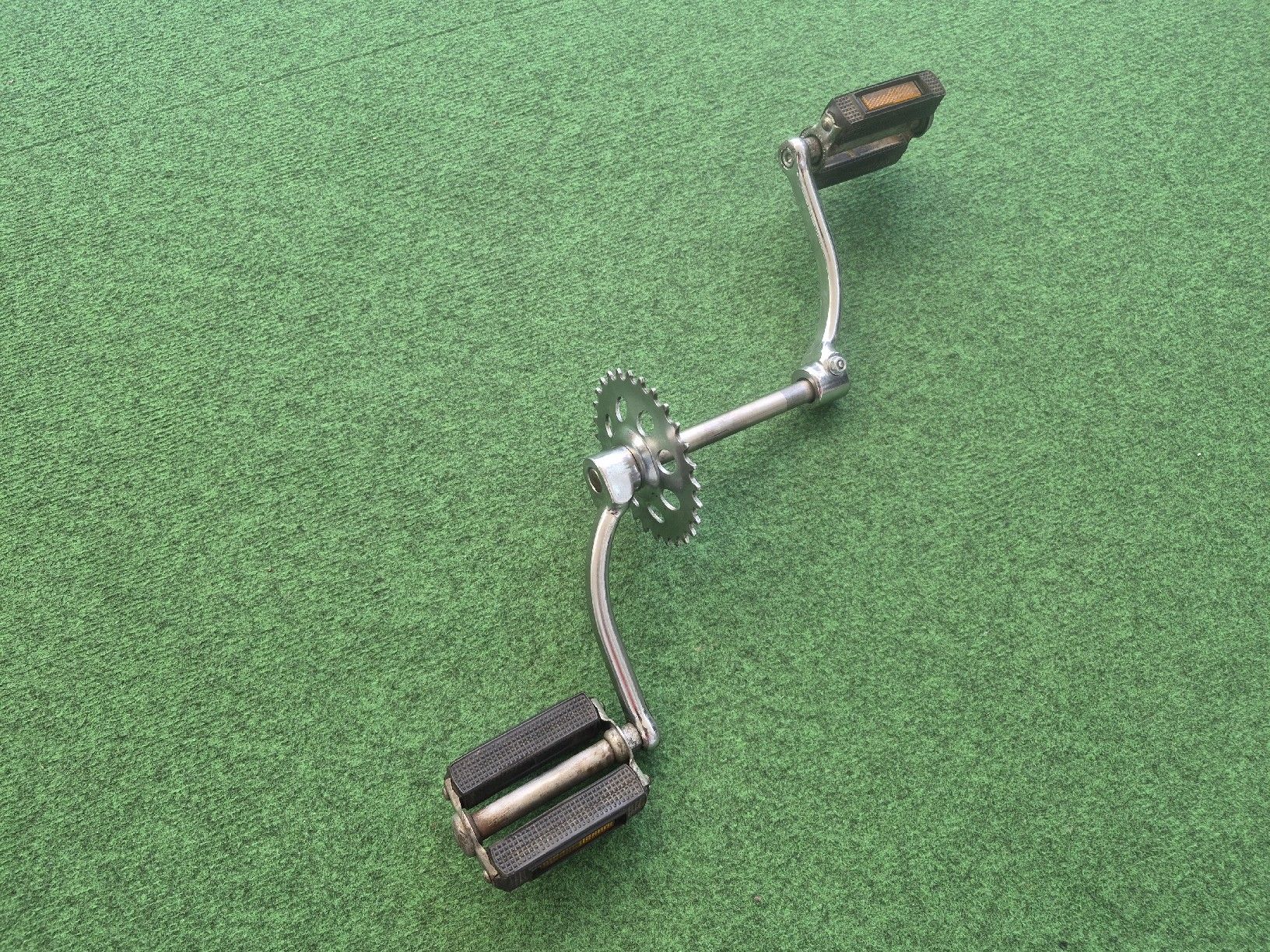 Puch Mofa-Ersatzteile: Puch Maxi S/N Tretachse-Set – Gebraucht aus Belp von intru