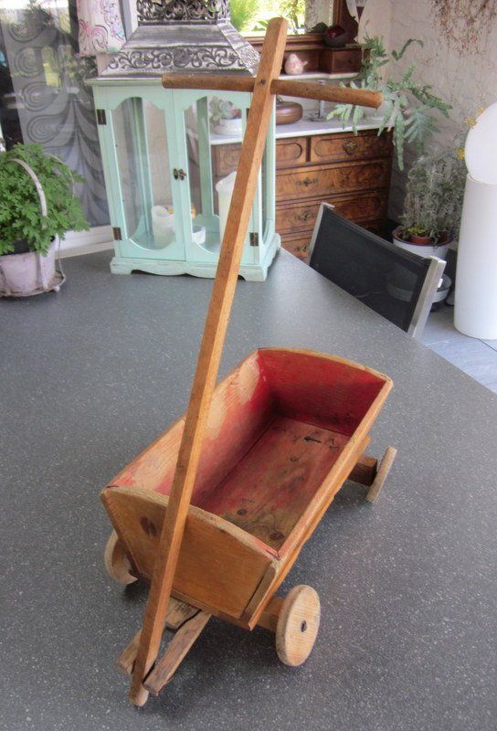 Kleiner alter Handwagen - Bollerwagen