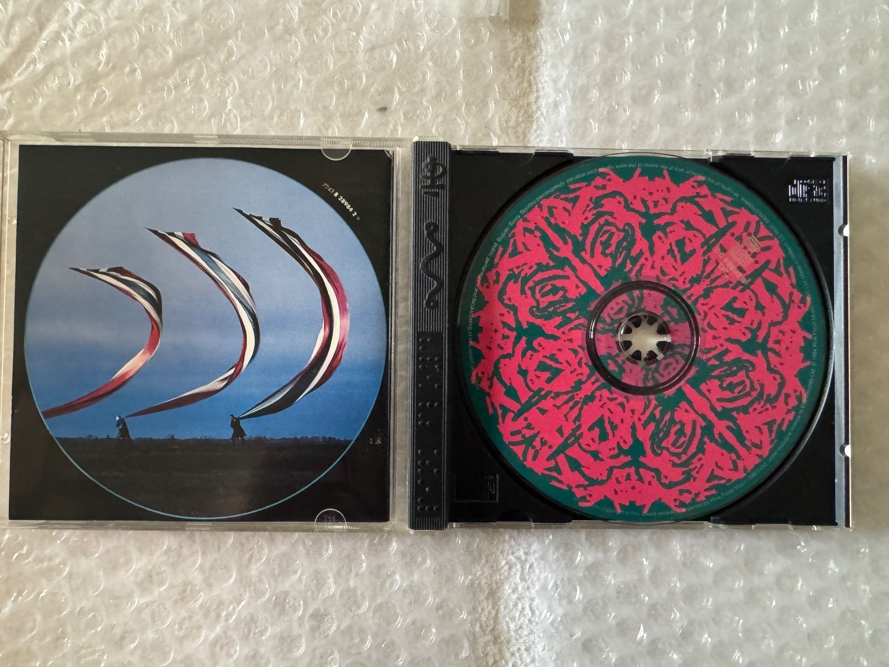 CD: Pink Floyd - The Division Bell – Nuovo (secondo la descrizione) da Duggingen venduto da Kisha010 1