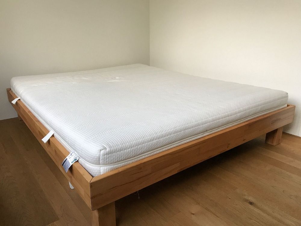 Doppelbett 200x160 mit Rost und Matratze | Kaufen auf Ricardo