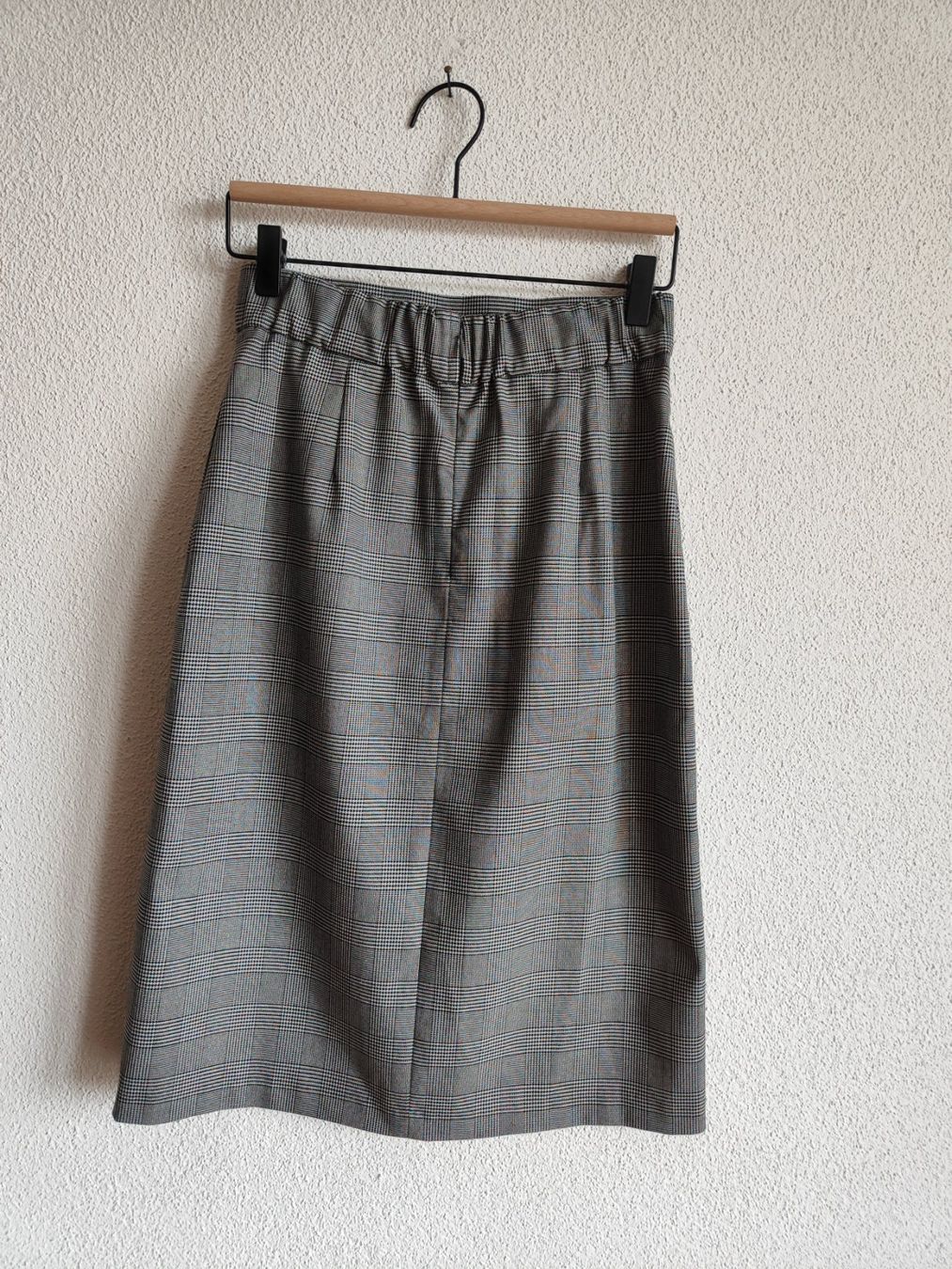 Uniqlo Gonne: Rock, Uniqlo, Grau /weiss, Gr. M – Nuovo (secondo la descrizione) da Ruetihof venduto da Sunny-Summer 2