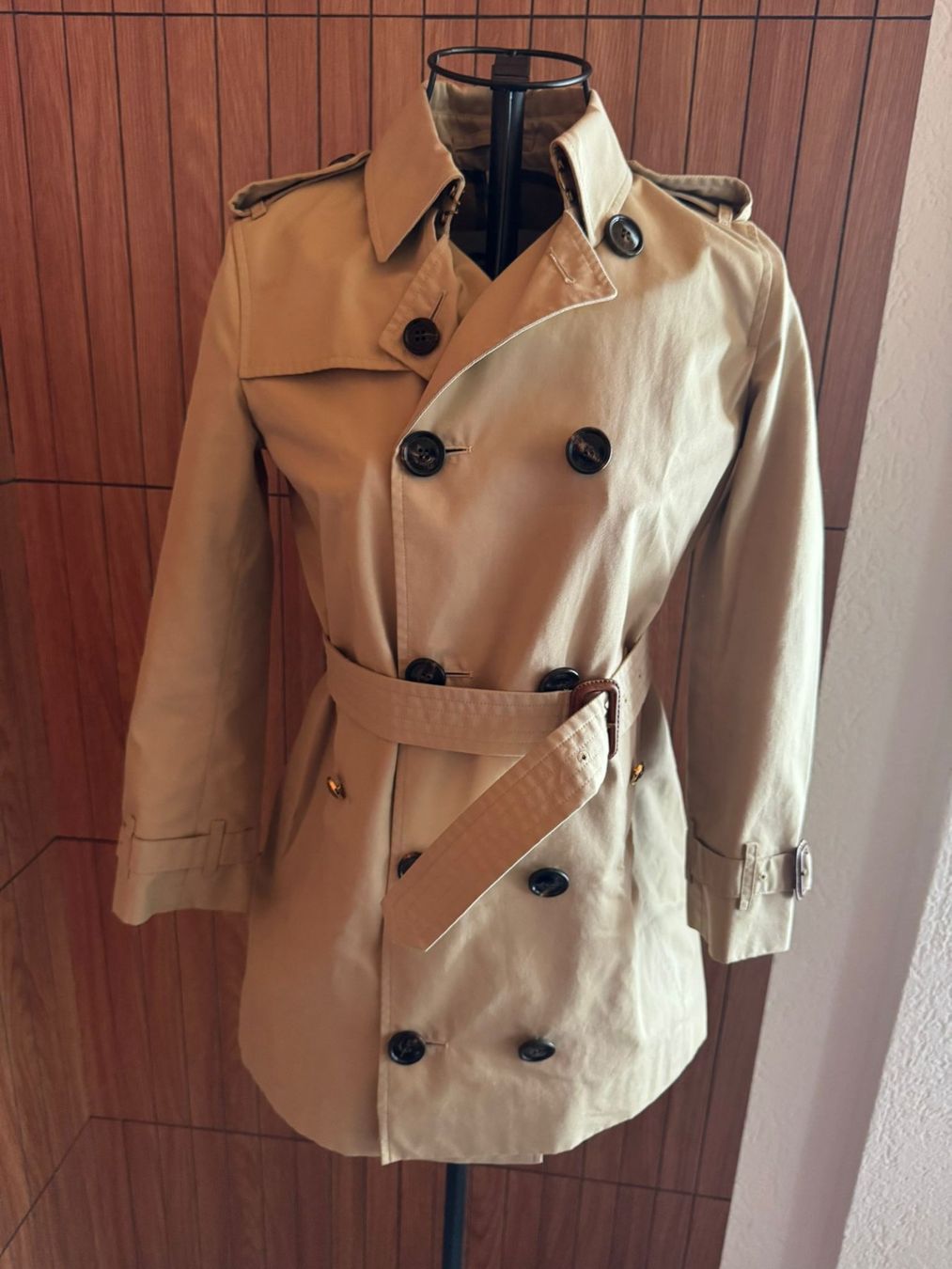 Burberry Giacche & Cappotti: Burberry Trenchcoat Gr. 135cm beige – Nuovo (secondo la descrizione) da Winterthur venduto da Dejv 1