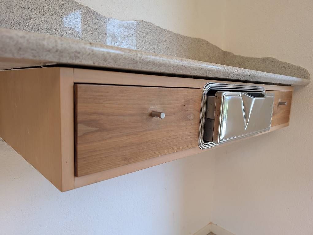 Cassettiere: Für Caffemaschine wandkomode comode wandschrank – Usato da Bettingen venduto da EricFoster 1
