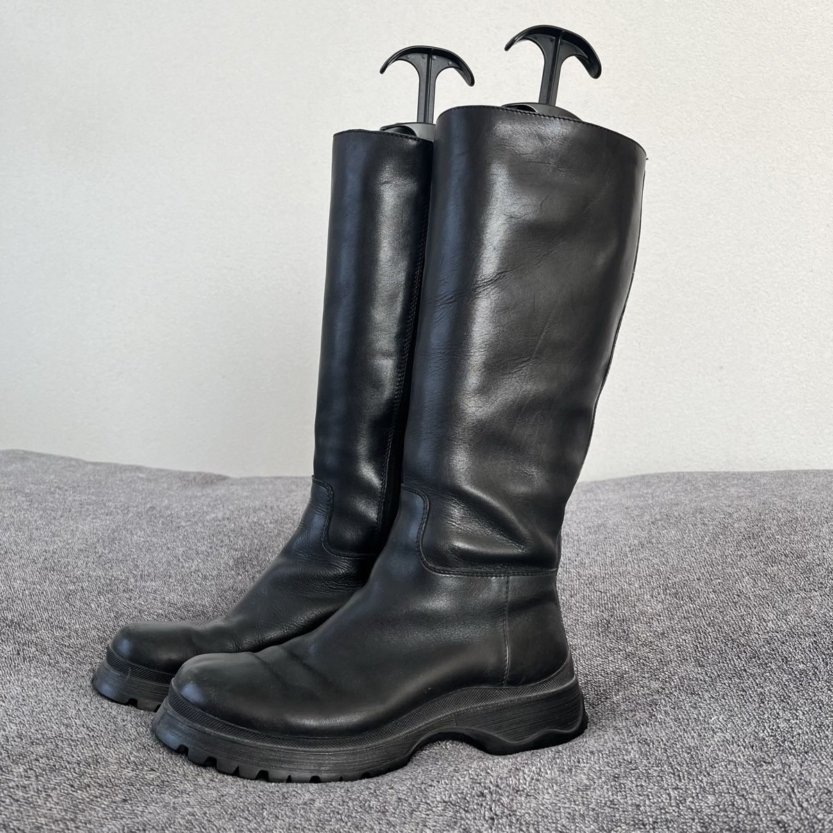 Prada Scarpe da uomo: Prada Chunky Boots – Usato da Zug venduto da saskia-chiara