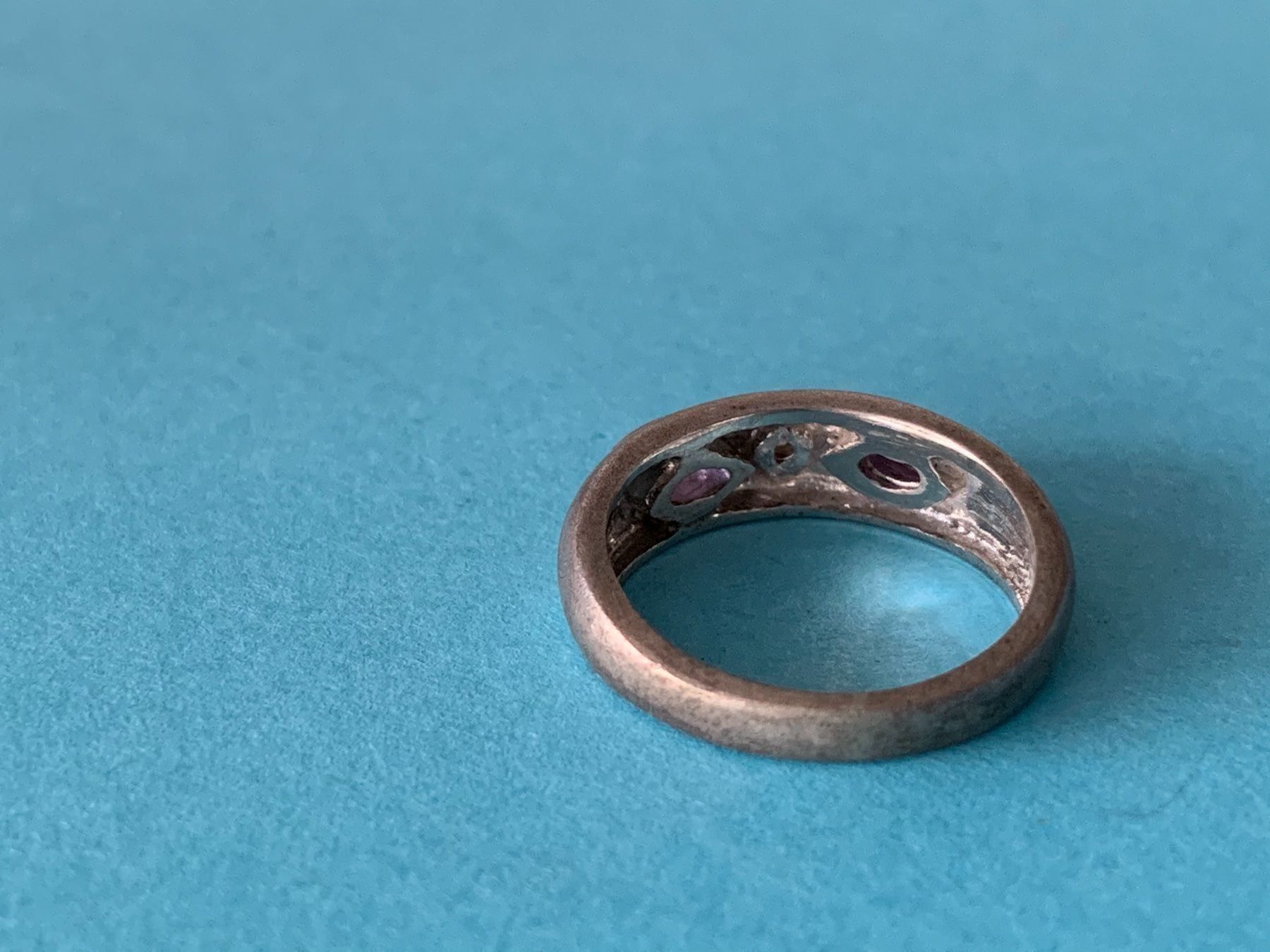Anelli: Ring Silber violett-weiise steinchen 54 – Usato da Dittingen venduto da Bellevista 7