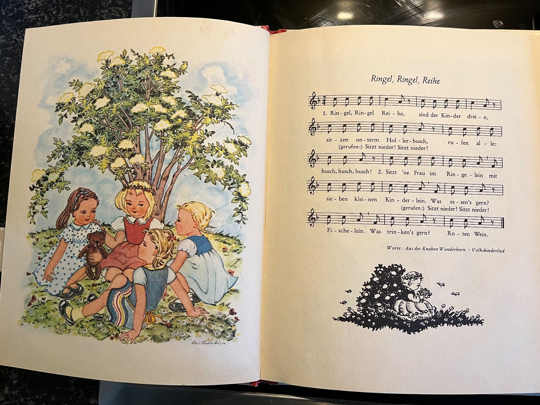 Libri: 2 alte Kinderbücher "Lieder und Verse" – Usato da Flumenthal venduto da Fetthenne 1