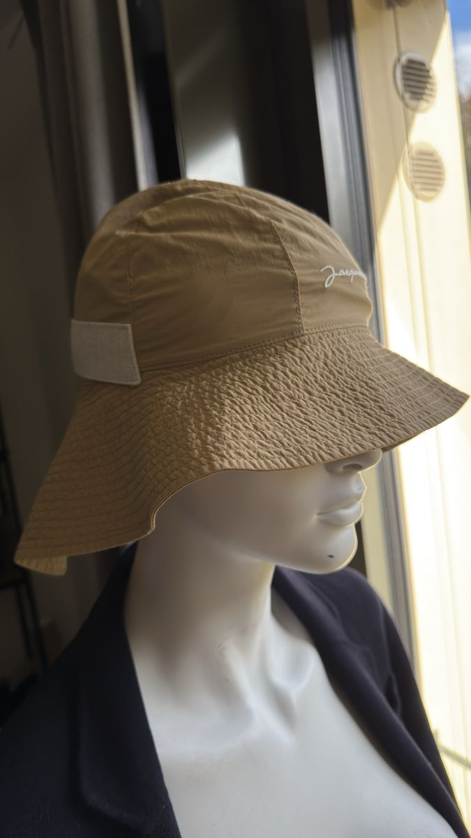 Jacquemus Copricapi, berretti & cappellini: Jacquemus | Bucket Hat | Gr. 56 – Nuovo (secondo la descrizione) da Kilchberg ZH venduto da nad_6dwp 1