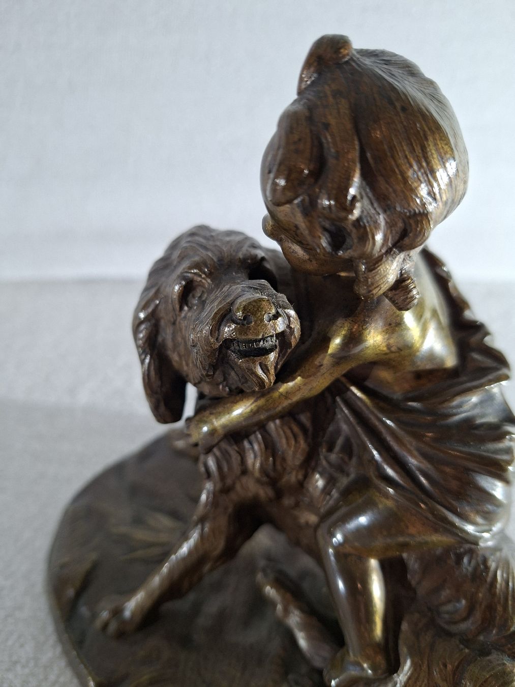 Sculture & Statue: Bronze Antik, Mädchen mit Hund – Usato da Grindelwald venduto da carro5 6