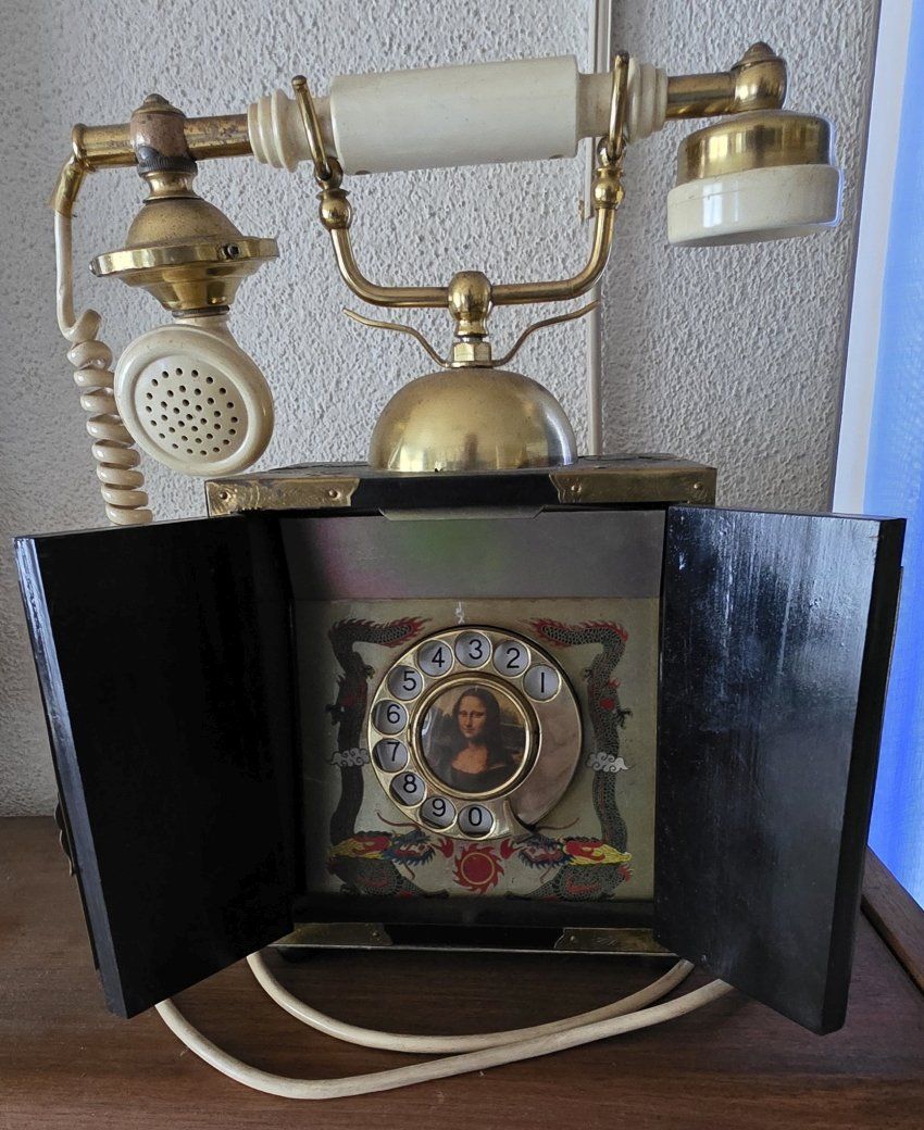Tutte le decorazioni: Retro Telefon – Usato da Ebikon venduto da Fredieluz 3