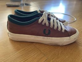 Schuhe Fred Perry Sneaker Lederschuhe Braun Gr. 38