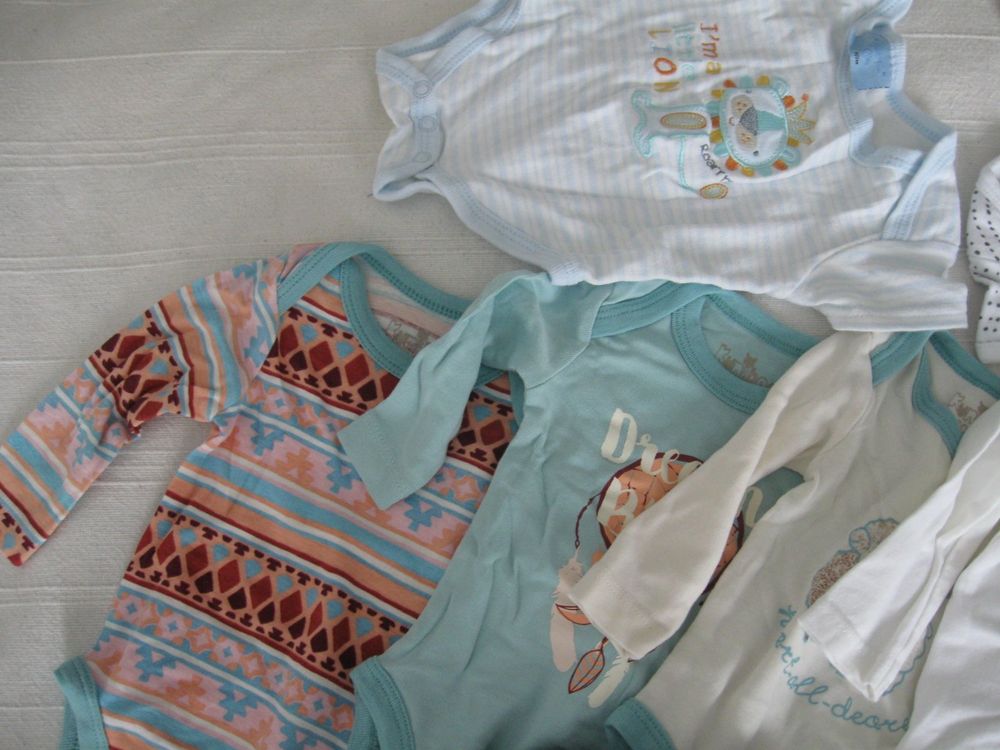 H&M Ensembles coordonnés: LOT aus 14 x Babybekleidung H&M/KUNIBOO Grösse 56 und 50/56 – D'occasion à Romanshorn par samo1974 3