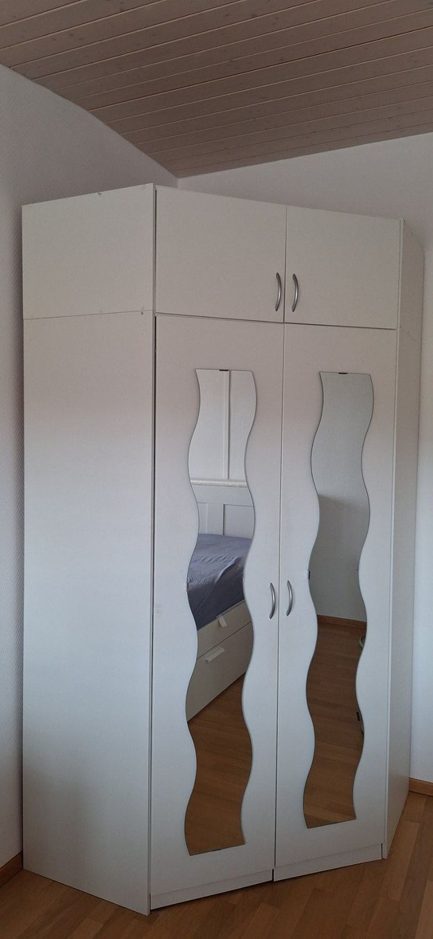 Schränke: armoire d'angle / dressing, blanche – Gebraucht aus Lussery-Villars von pousinete02