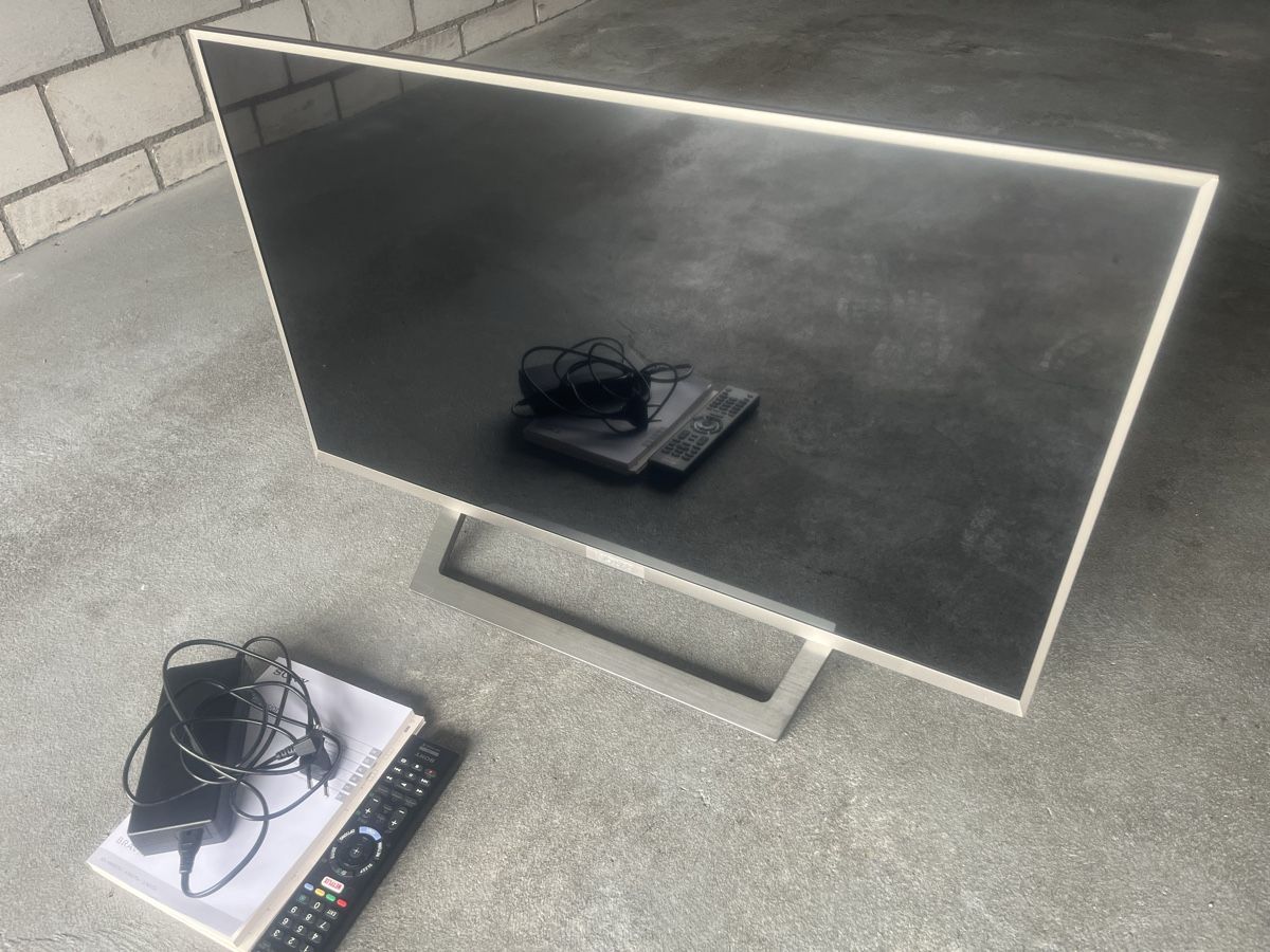 Televisori: Fernseher Sony Kdl-32wd757 Full HD – Usato da Münchenstein venduto da pricehouse 1