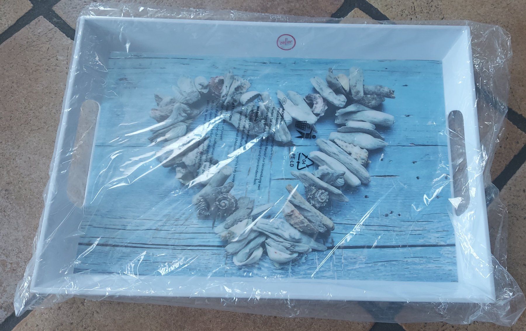 Servierplatten: Zeller Serviertablett mit Herz-Motiv – Neu und originalverpackt aus Läufelfingen von Rubine
