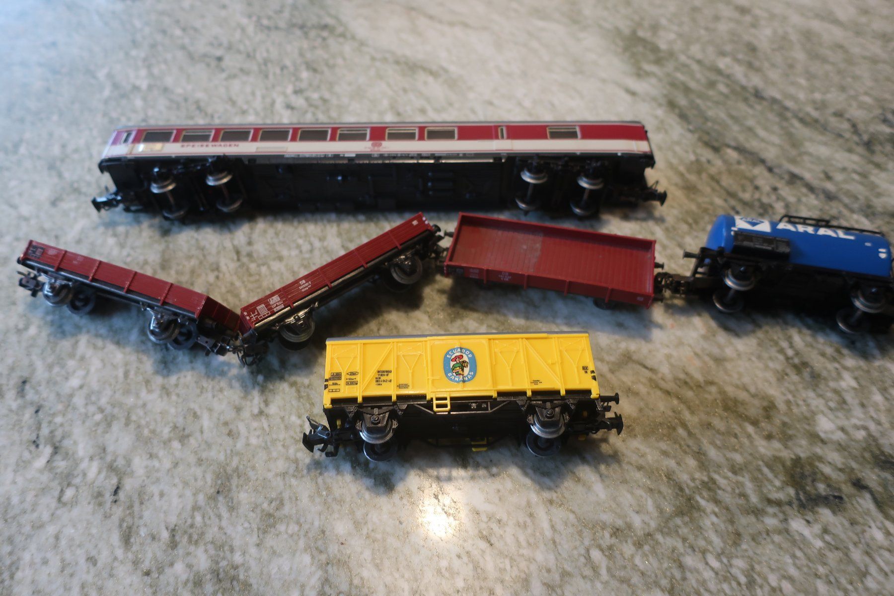 Märklin Modellini di ferrovie: Diverse Märklin Wagen – Usato da Roggwil venduto da vremero