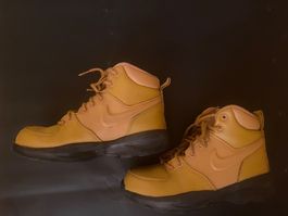 Coole Nike Manoa Schnürstiefelette Grösse 35.5