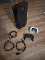 Sony PlayStation 5 Konsole schwarz mit zwei Controllern