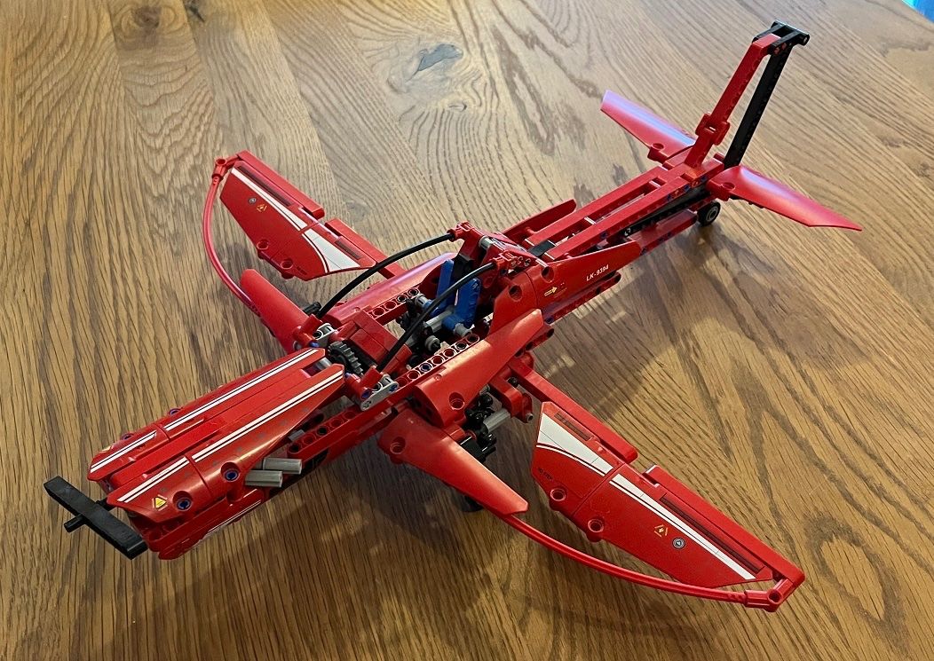 Lego Jeux de construction: Lego 9394 Düsenflugzeug / Propellerflugzeug – D'occasion à Réclère par twicky87 1