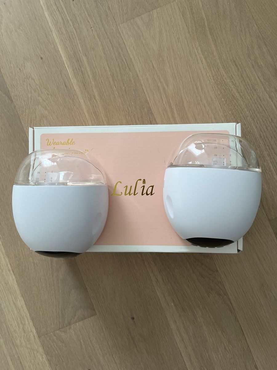 Accessori per l’allattamento: Lulia Tragbare Milchpumpe - Neuwertig & Diskret! – Usato da Frick venduto da DionysHildebrand 1