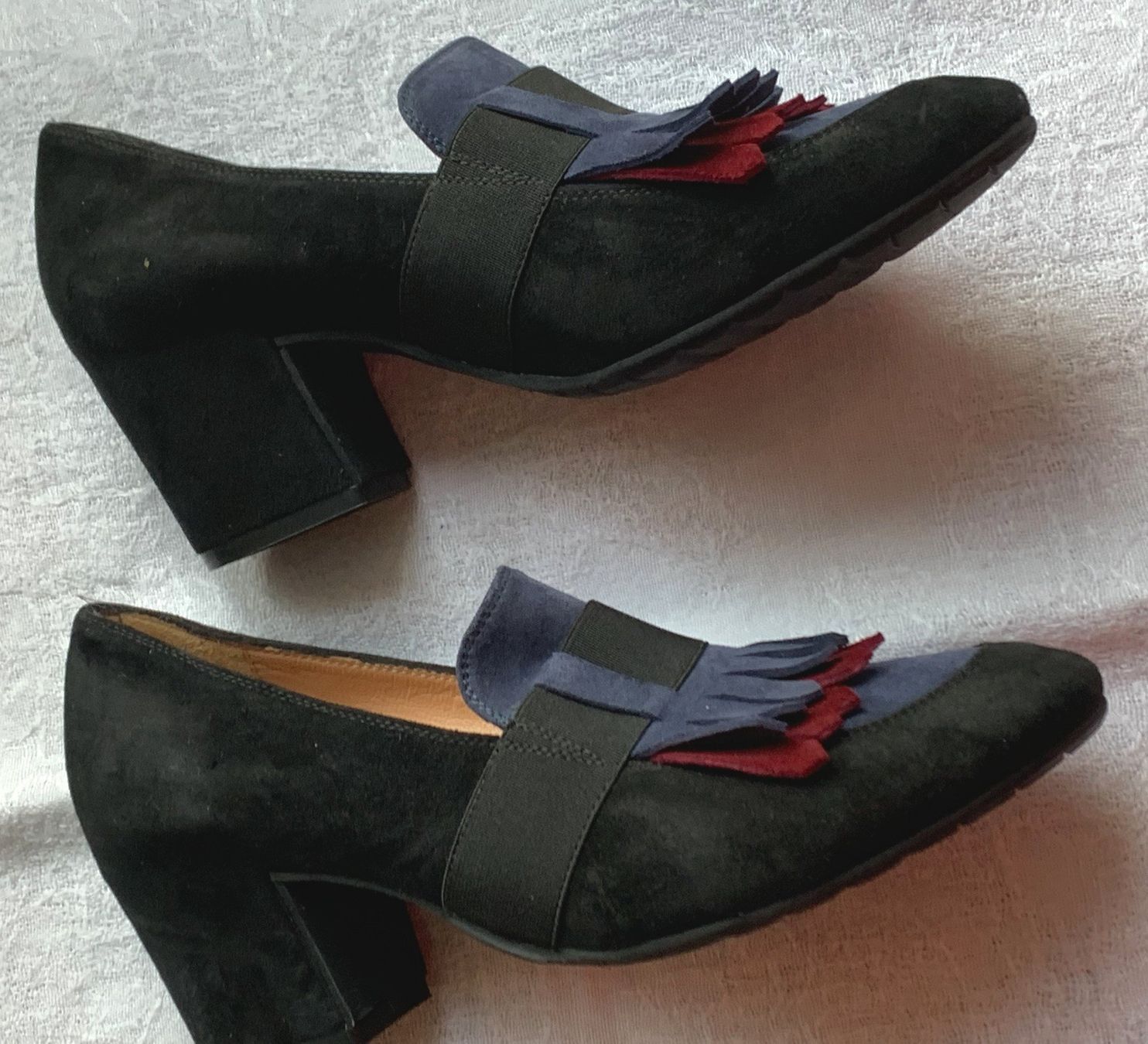 Scarpe da donna: Damenschuhe, Wildleder, Grösse 38 1/2 – Usato da Basel venduto da Klymenes 2