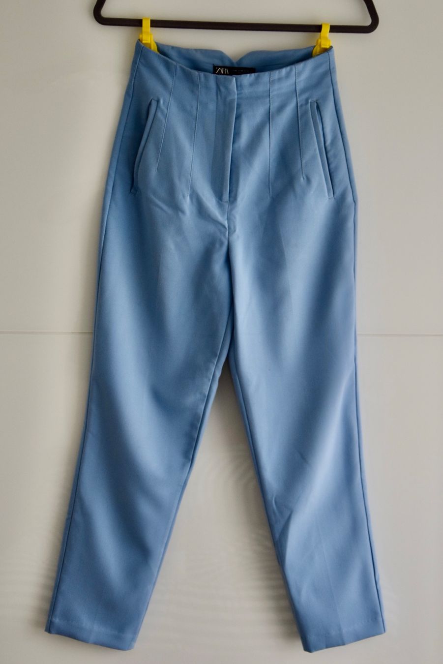 Zara Pantaloni: Zara Hose – Usato da Wil SG venduto da Sawil