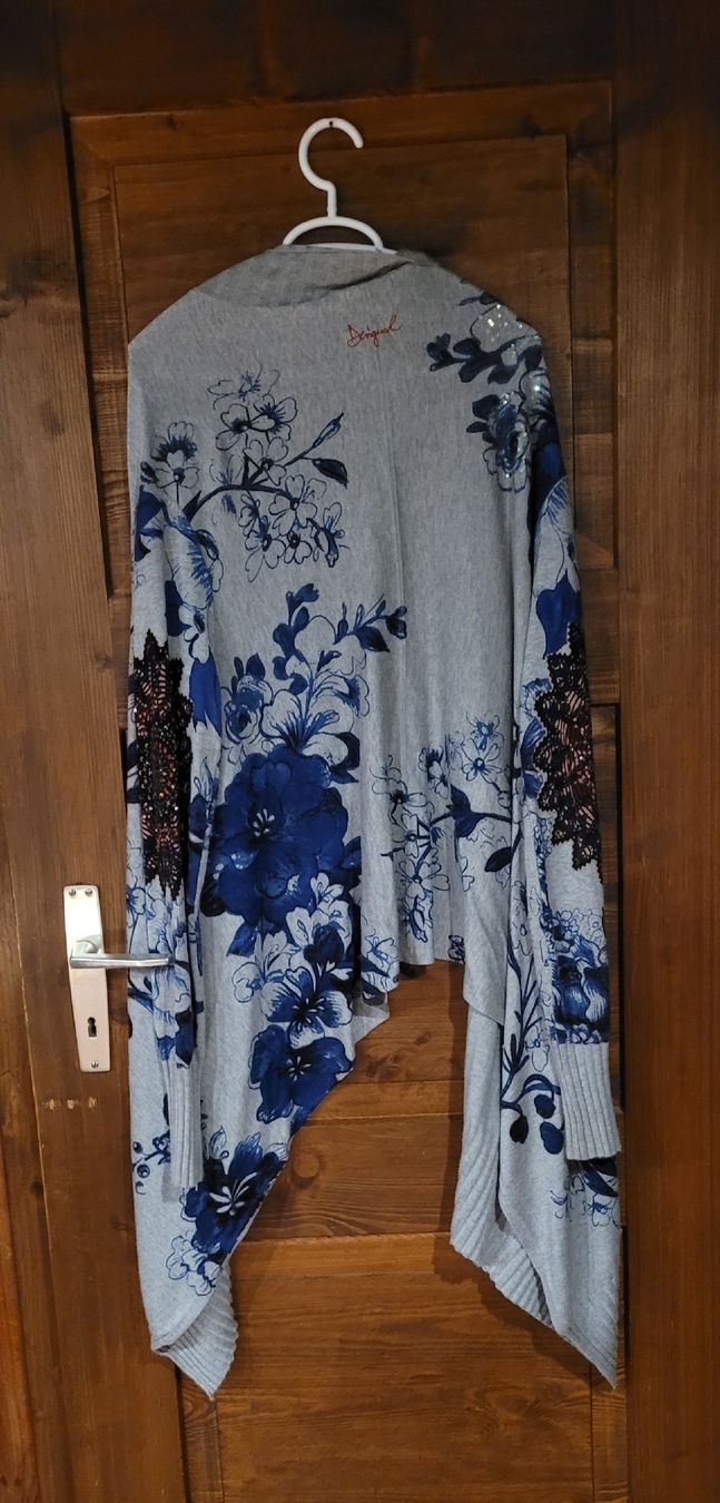 Desigual Giacche: Desigual Damen Strickjacke mit Blumenmuster, Grösse X – Usato da Flaach venduto da jupy02 1