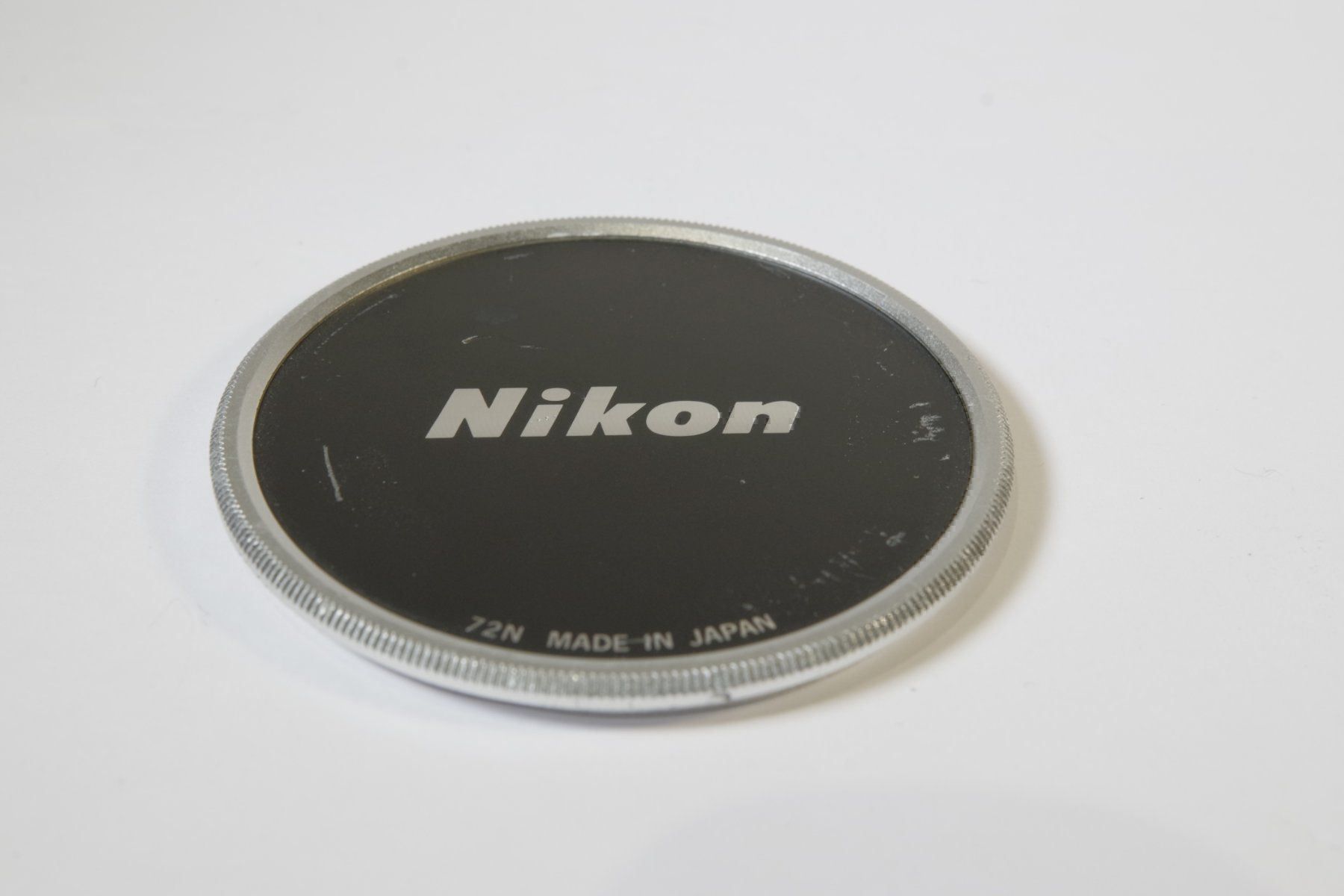 Nikon Obiettivi: Nikon Objektivdeckel Metall 72mm – Usato da Erlinsbach venduto da foto_5018