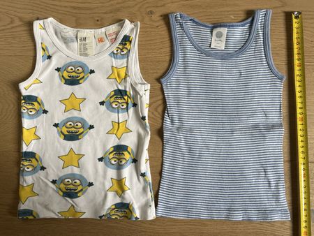 2 Shirts ohne Arm Unterhemden Minions + Sanetta, Gr. 98/104