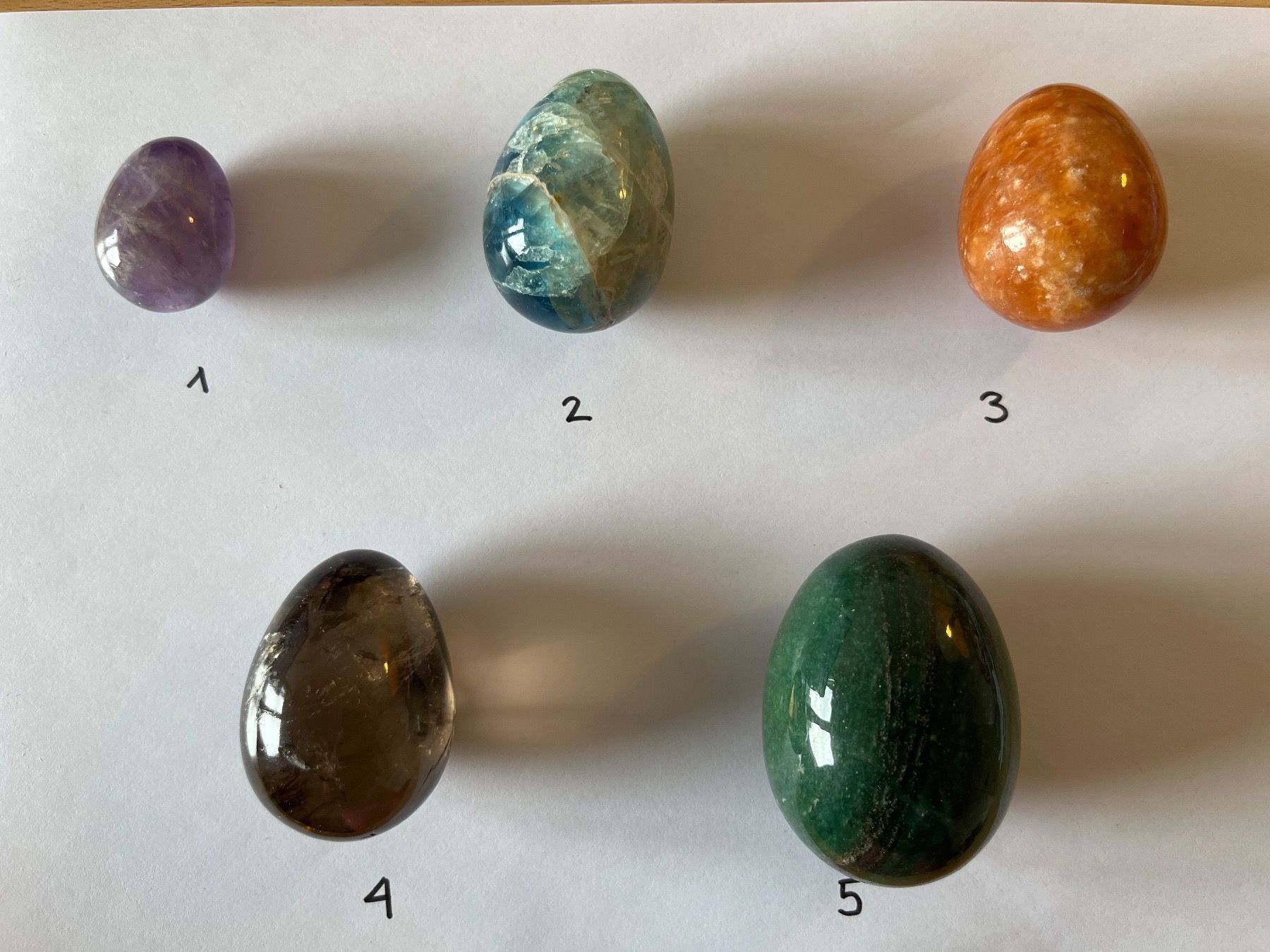 Tutte le decorazioni: Dekoratives Keramik Huhn mit 5 Edelstein Eier – Usato da Luzern venduto da Jiggy_8898 4