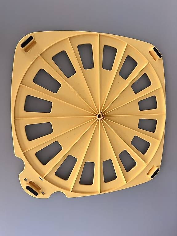 Behälter & Ähnliches: Tupperware Croissant-Party – Gebraucht aus Lyss von sab_d2dv