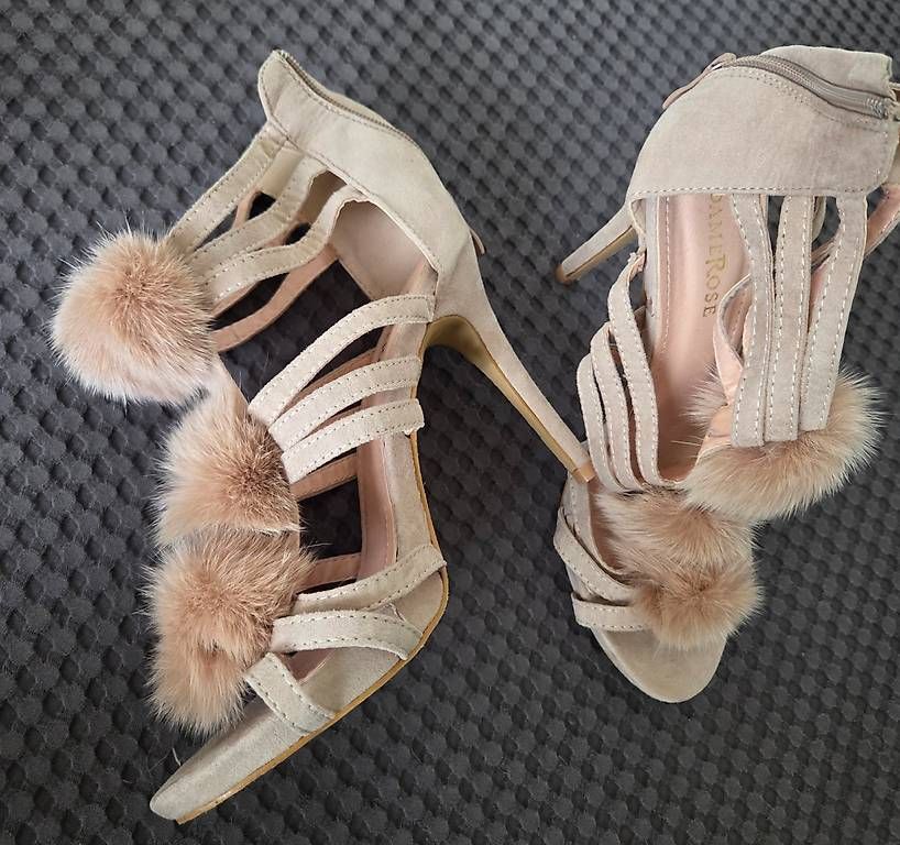 Scarpe da donna: Süsse High Heels – Usato da Zürich venduto da Ste87R 1