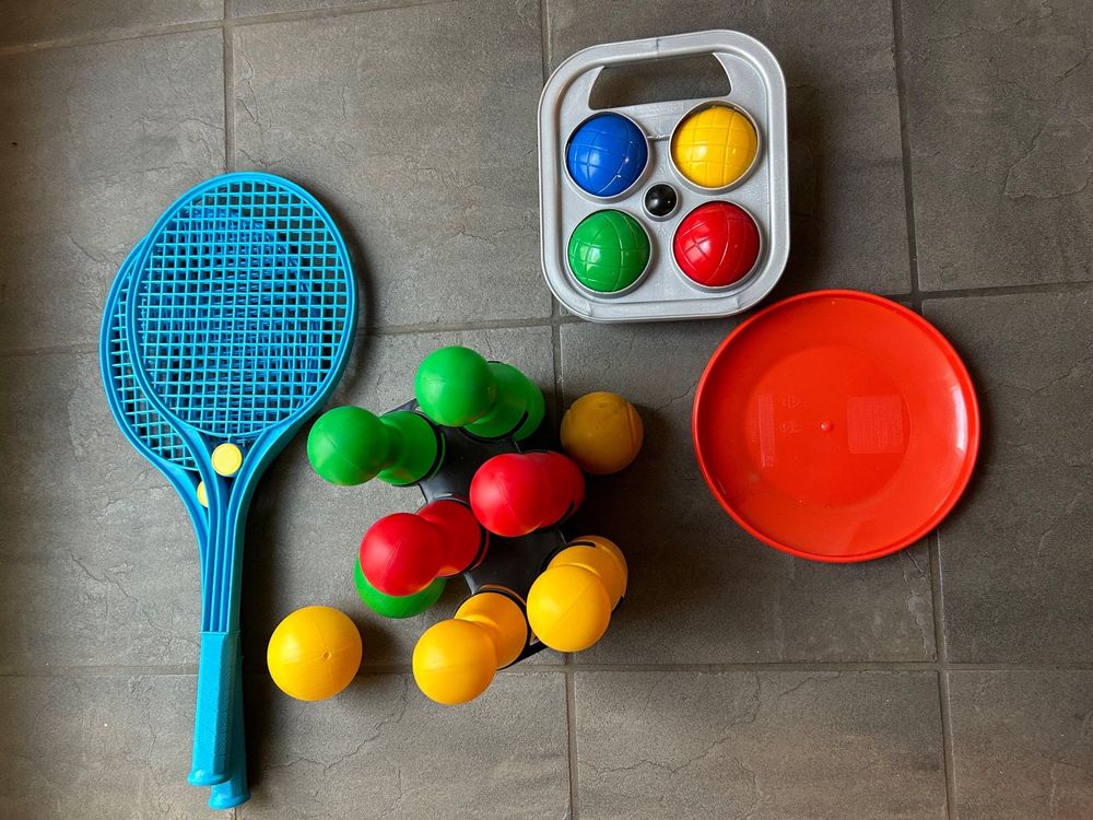 Pool Ball Toss Spiel Mit 10 EVA Bällen - Lustiges Schwimmbad Spielzeug Für Kinder & Erwachsene