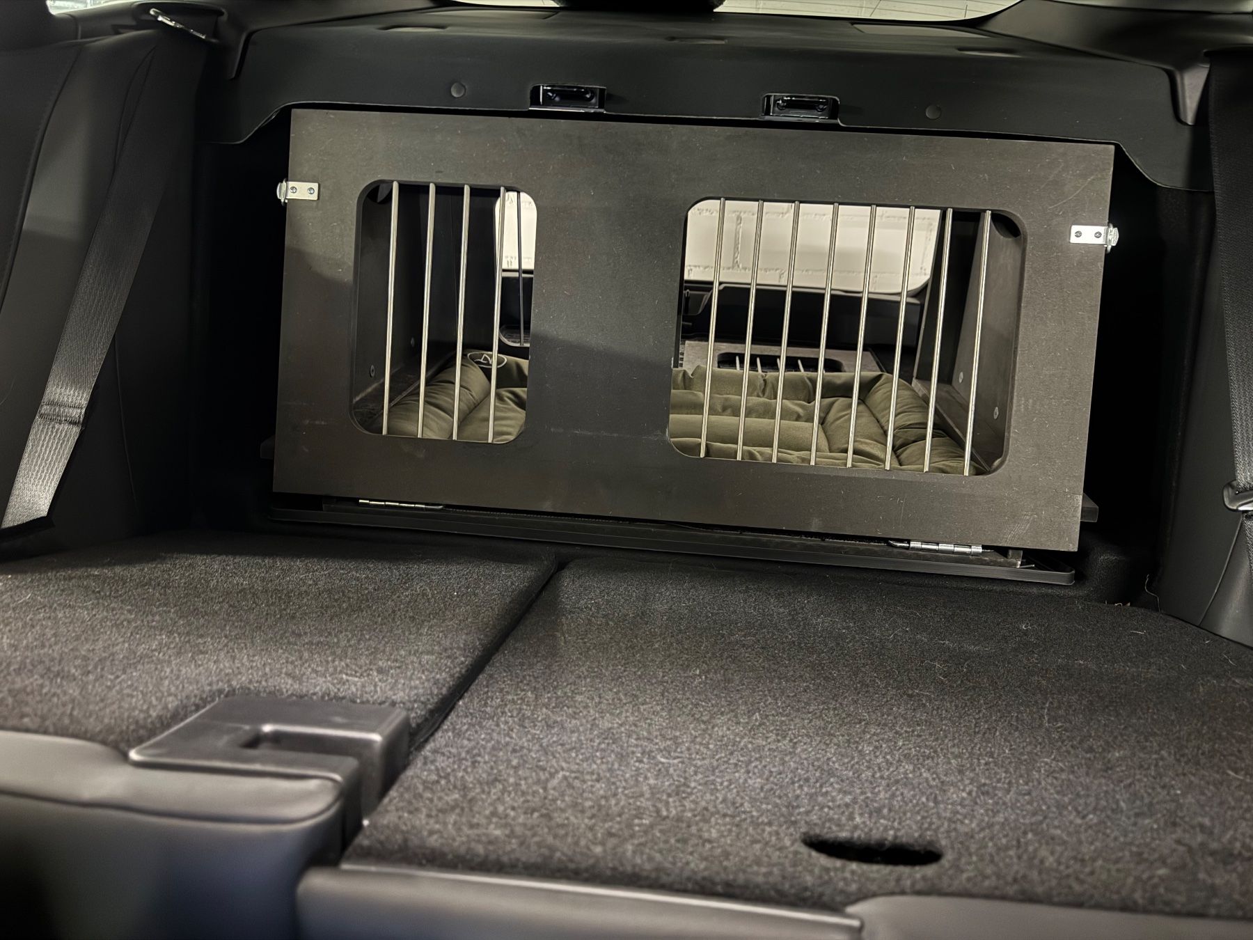 Cucce & Letti: Tesla Model 3 TM3-Hundebox – Usato da Wetzikon ZH venduto da nin_yjd7 4