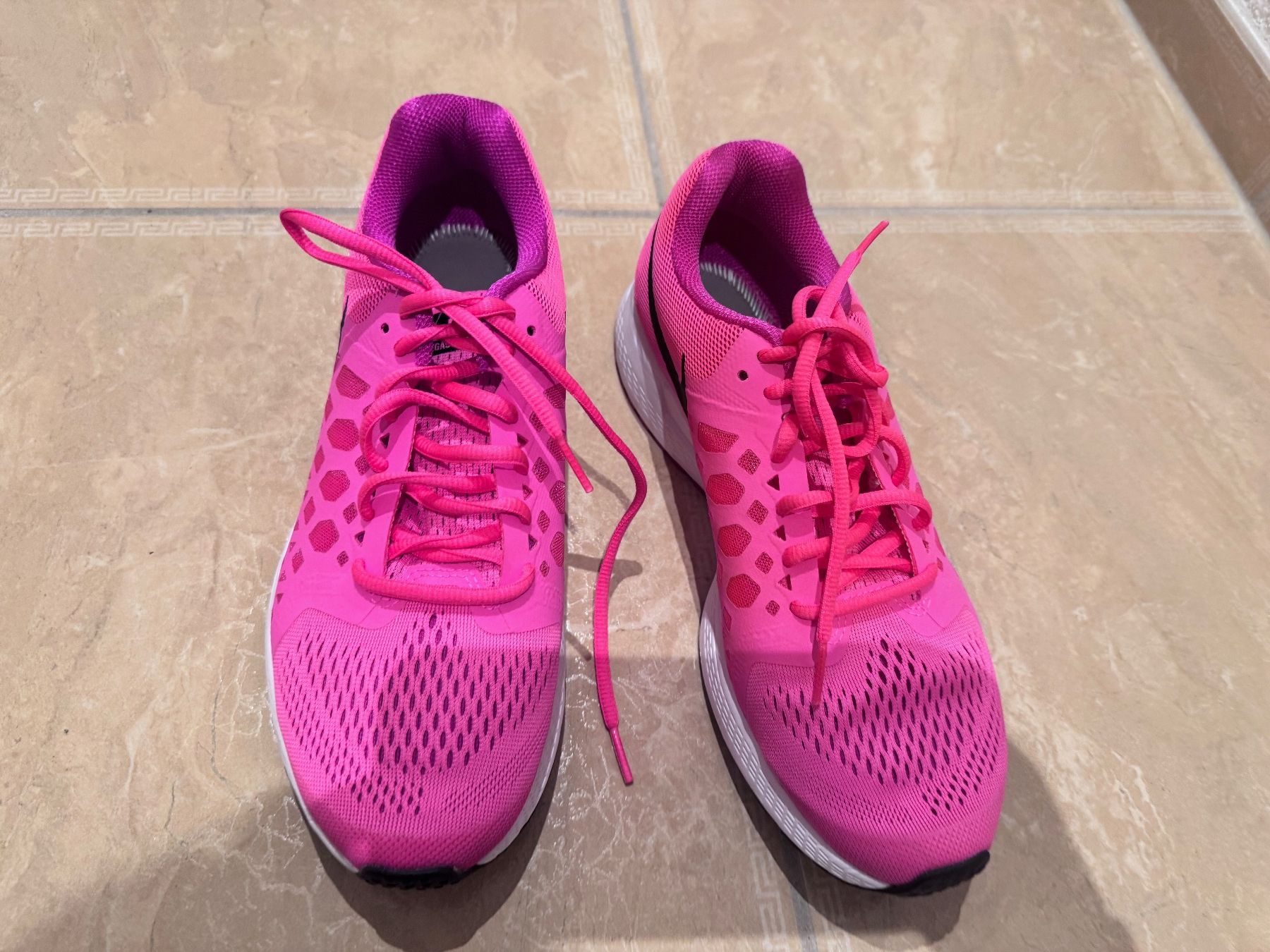 Nike Scarpe da donna: Nike NWT Sportschuhe, 41 – Usato da Klingnau venduto da Markus14 1