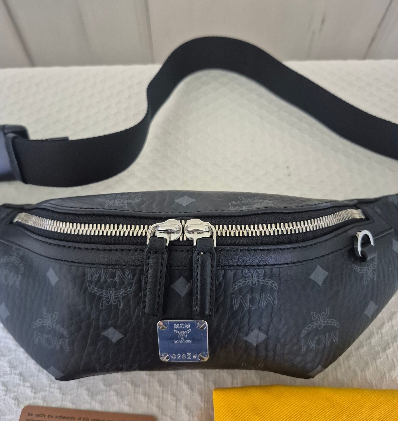 Mcm Borse: Neue MCM Belt Bag – Nuovo (secondo la descrizione) da Dottikon venduto da Pega7 2
