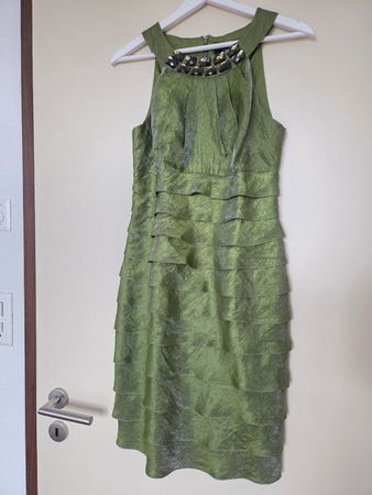 Robe cocktail verte taille S neuve avec étiquette