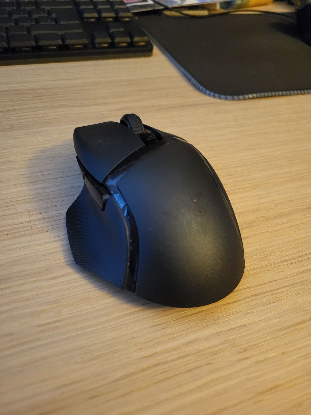 Razer Maus: souris razer bazilisk x hyperspeed – Gebraucht aus Cologny von ano_c2x9 1