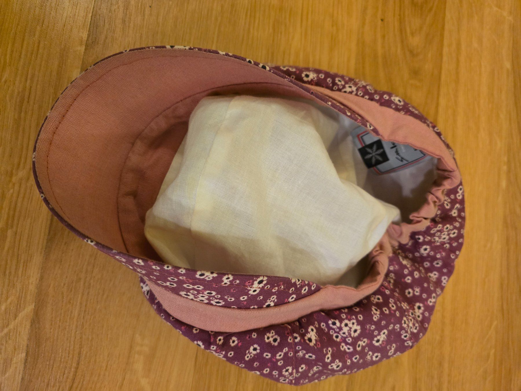 Hüte, Mützen & Caps: Damen Cap mit Blumenmuster – Gebraucht aus Büttikon AG von Amineah 2