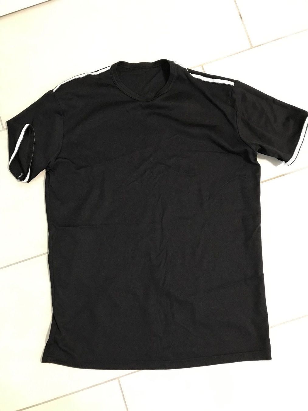T-shirts: T-Shirt Herren Gr. ca. S/M – D'occasion à Boswil par Sazonowa 2